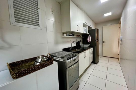 Cozinha de apartamento à venda com 2 quartos, 82m² em Barra da Tijuca, Rio de Janeiro