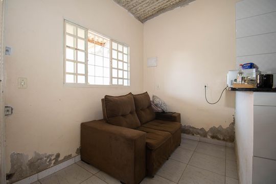 Sala de casa de condomínio à venda com 2 quartos, 270m² em Setor Habitacional Arniqueira, Brasília