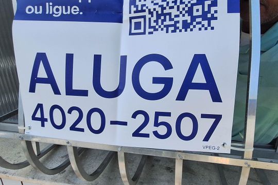 Placa de apartamento para alugar com 2 quartos, 50m² em Cubango, Niterói