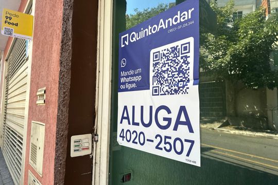 Fachada de casa para alugar com 1 quarto, 45m² em Parque Ribeiro de Lima, Barueri