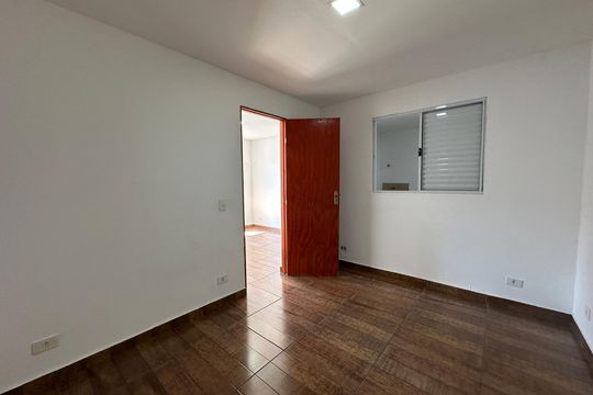 Quarto de casa para alugar com 1 quarto, 45m² em Parque Ribeiro de Lima, Barueri