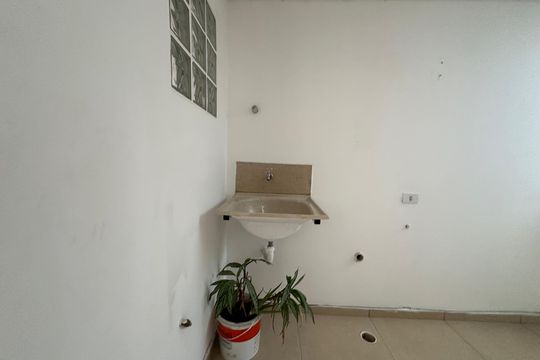 Área de Serviço de casa para alugar com 1 quarto, 45m² em Parque Ribeiro de Lima, Barueri