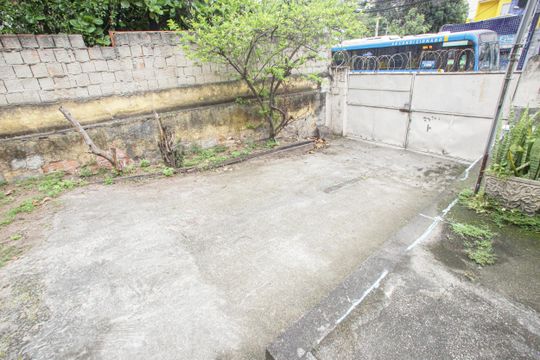 Garagem de casa à venda com 3 quartos, 161m² em Taquara, Rio de Janeiro