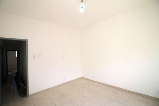 Casa para alugar com 2 quartos, 90m² em Irajá, Rio de Janeiro