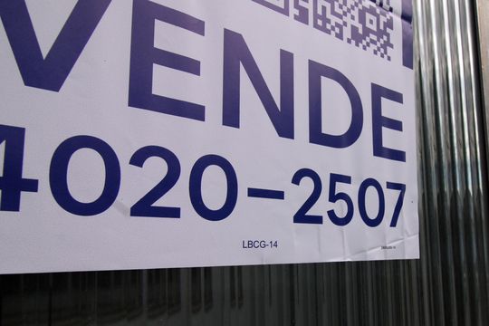 Placa de casa à venda com 2 quartos, 180m² em Irajá, Rio de Janeiro