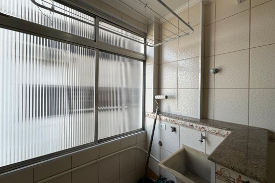 Área de Serviço de apartamento para alugar com 2 quartos, 55m² em Centro, São Vicente
