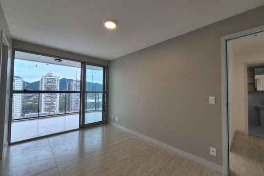 Suíte de apartamento para alugar com 2 quartos, 97m² em Recreio dos Bandeirantes, Rio de Janeiro