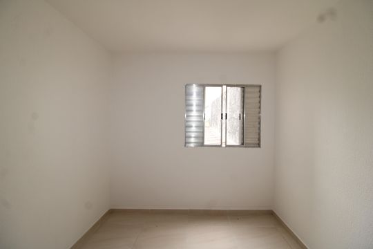 Quarto 2 de apartamento para alugar com 2 quartos, 45m² em Parque Peruche, São Paulo