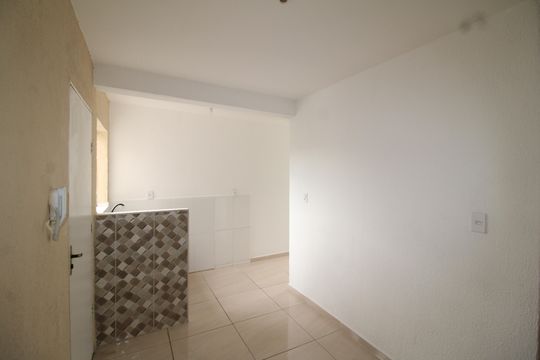 Sala / Cozinha de apartamento para alugar com 2 quartos, 45m² em Parque Peruche, São Paulo