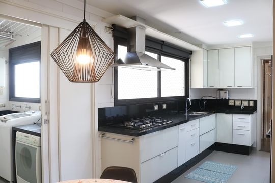 Cozinha de apartamento à venda com 3 quartos, 177m² em Vila Anglo Brasileira, São Paulo