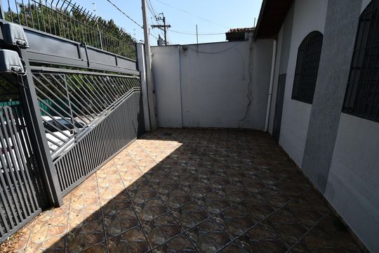 Garagem de casa à venda com 3 quartos, 200m² em Jardim Conceição, Campinas