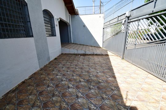 Garagem de casa à venda com 3 quartos, 200m² em Jardim Conceição, Campinas