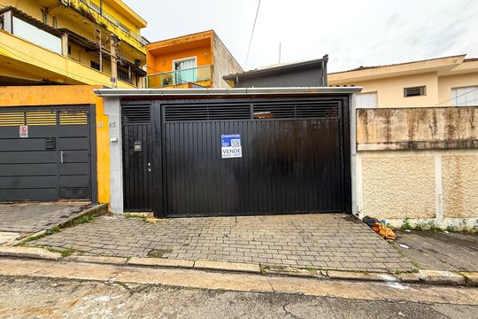 Fachada de casa à venda com 3 quartos, 180m² em Parque Sao Luis, São Paulo