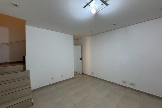 Casa à venda com 3 quartos, 180m² em Parque Sao Luis, São Paulo