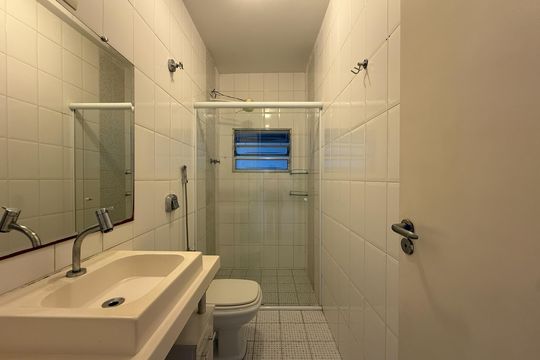 Banheiro de casa à venda com 3 quartos, 180m² em Parque Sao Luis, São Paulo