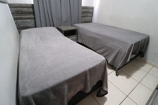 Quarto 2 de apartamento para alugar com 2 quartos, 44m² em Gávea, Uberlândia