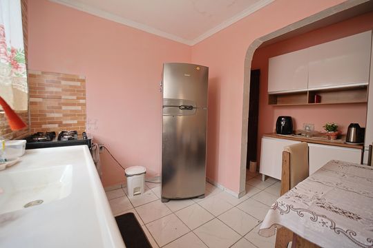 Cozinha de casa à venda com 6 quartos, 200m² em Vila Nhocuné, São Paulo