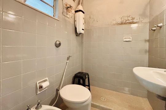 Banheiro social de apartamento para alugar com 2 quartos, 80m² em Copacabana, Rio de Janeiro