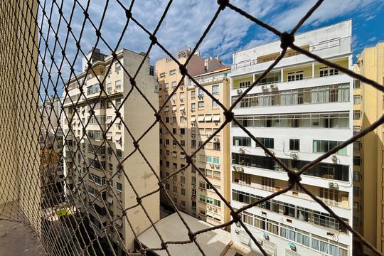 Vista do quarto de apartamento para alugar com 2 quartos, 80m² em Copacabana, Rio de Janeiro