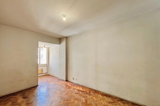 Sala de apartamento para alugar com 2 quartos, 80m² em Copacabana, Rio de Janeiro