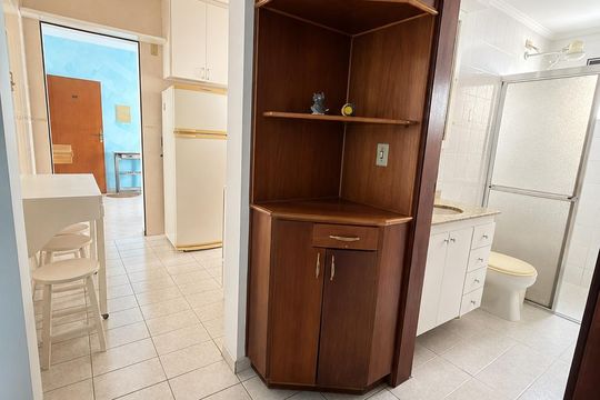 Corredor de apartamento para alugar com 1 quarto, 56m² em Vila Assuncao, Praia Grande