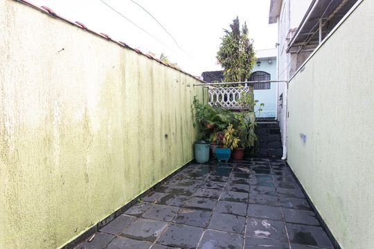 Garagem de casa de condomínio para alugar com 1 quarto, 50m² em Penha de França, São Paulo