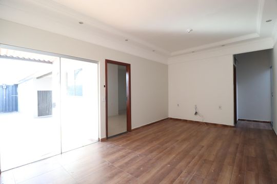 Casa para alugar com 3 quartos, 150m² em Jardim Europa, Uberlândia