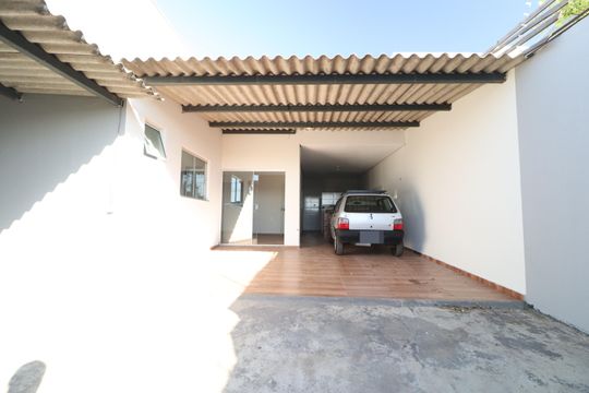 Garagem de casa para alugar com 3 quartos, 150m² em Jardim Europa, Uberlândia