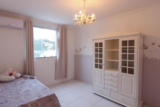 Quarto 1 de apartamento para alugar com 2 quartos, 85m² em Monte Alegre, Cabo Frio