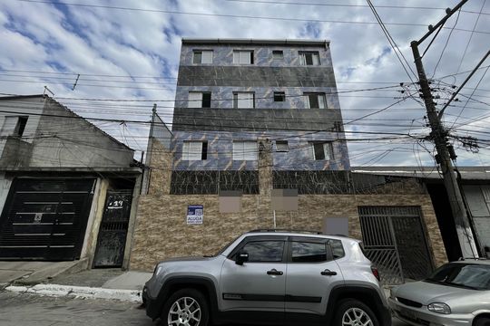 Fachada+Placa  de apartamento para alugar com 2 quartos, 55m² em Vila Jacuí, São Paulo