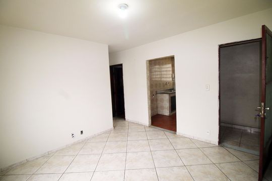 Sala de apartamento à venda com 2 quartos, 48m² em Olaria, Rio de Janeiro