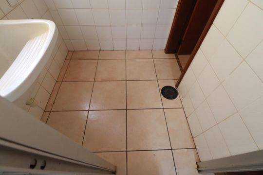 Área serviço  de apartamento para alugar com 3 quartos, 100m² em Centro, Ribeirão Preto