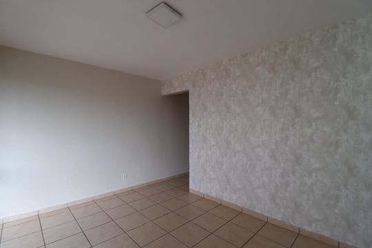 Sala de apartamento para alugar com 3 quartos, 100m² em Centro, Ribeirão Preto