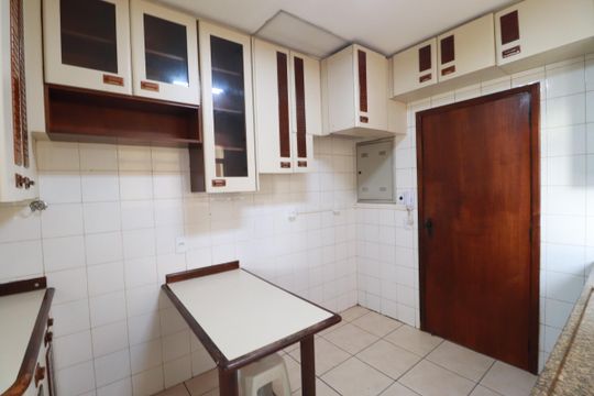 Apartamento para alugar com 3 quartos, 100m² em Centro, Ribeirão Preto