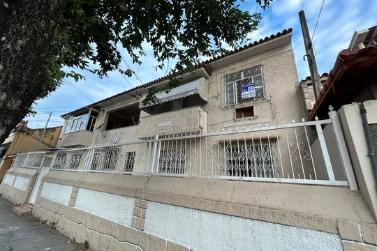 Fachada + placa de casa para alugar com 1 quarto, 66m² em Abolição, Rio de Janeiro