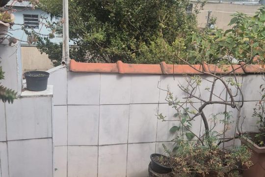 Área externa de casa à venda com 5 quartos, 190m² em Vila dos Minerios, São Paulo