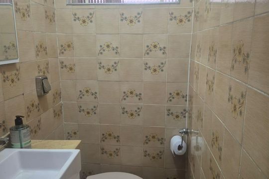 Banheiro de casa à venda com 5 quartos, 190m² em Vila dos Minerios, São Paulo