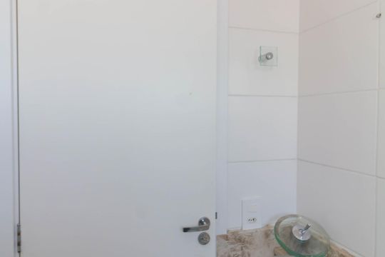 Banheiro de apartamento para alugar com 2 quartos, 45m² em Itaquera, São Paulo