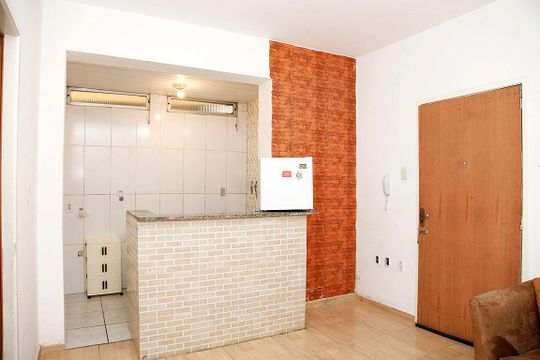 Sala de apartamento para alugar com 1 quarto, 38m² em Menino Deus, Porto Alegre