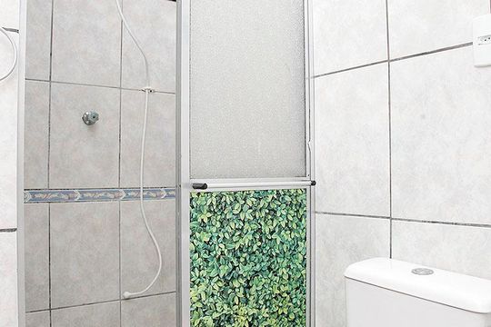 Banheiro de apartamento para alugar com 1 quarto, 38m² em Menino Deus, Porto Alegre
