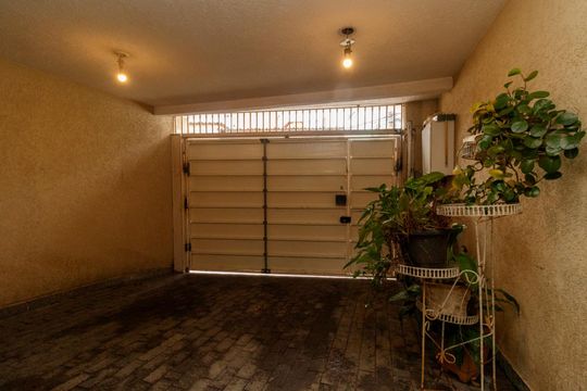 Garagem de casa à venda com 2 quartos, 100m² em Jardim Jacana, São Paulo
