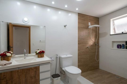 Banheiro de casa à venda com 3 quartos, 149m² em Parque Residencial Jundiaí, Jundiaí