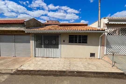 Fachada de casa à venda com 3 quartos, 149m² em Parque Residencial Jundiaí, Jundiaí