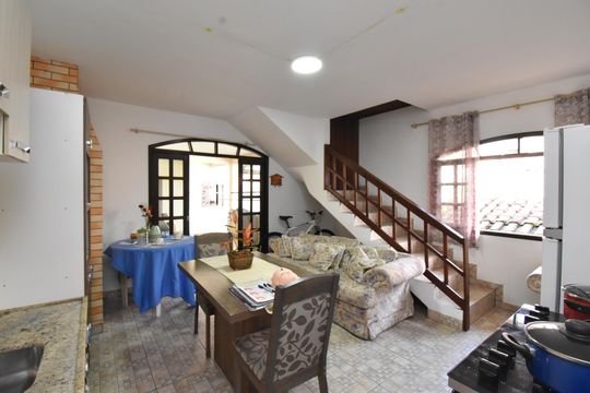 Sala/Cozinha de apartamento para alugar com 1 quarto, 130m² em Cruzeiro, São José dos Pinhais