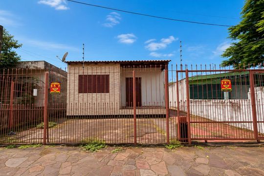 Fachada de casa para alugar com 2 quartos, 350m² em Sarandi, Porto Alegre
