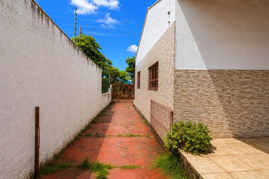 Área externa de casa para alugar com 2 quartos, 350m² em Sarandi, Porto Alegre