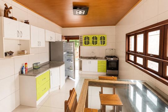 Cozinha de casa para alugar com 2 quartos, 350m² em Sarandi, Porto Alegre