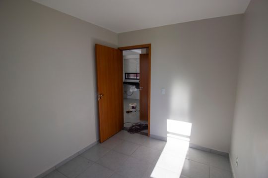 Apartamento à venda com 2 quartos, 56m² em Sh Sol Nascente, Brasília