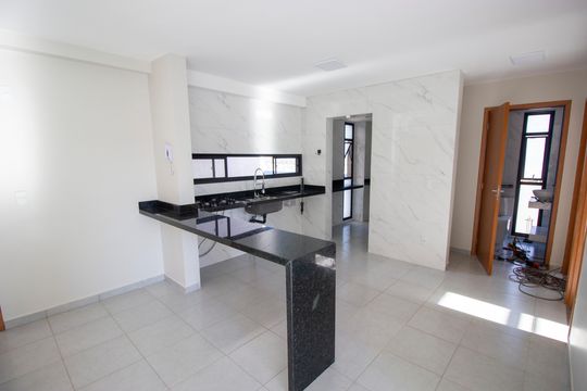 Apartamento à venda com 2 quartos, 56m² em Sh Sol Nascente, Brasília