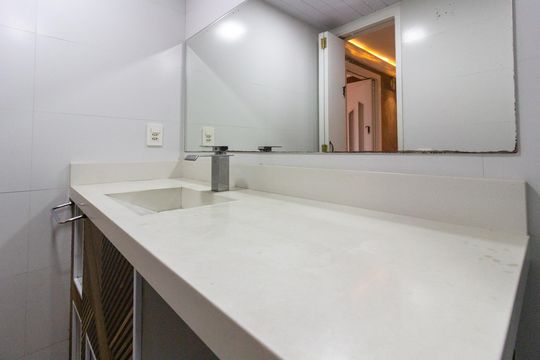 Banheiro de apartamento para alugar com 3 quartos, 67m² em Parque Cecap, Guarulhos